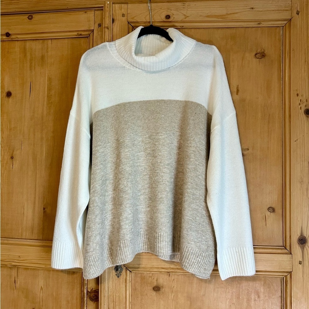 NWT Vince Camuto Women’s White and Tan Cowl Neck Sweater Sz 3X